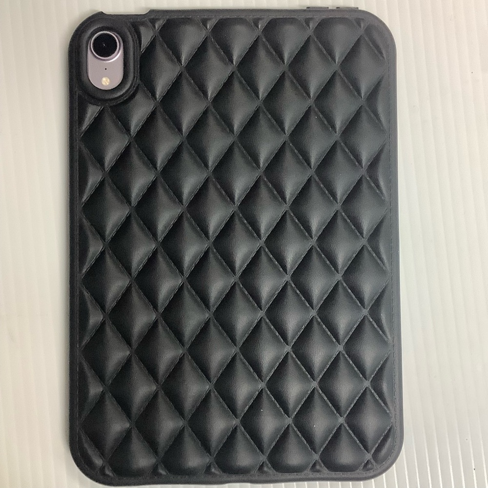 Black Plastic Shaped Quilted iPad Mini 2024 A17 Pro Case